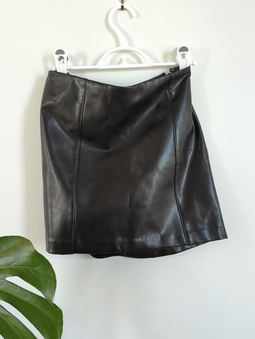The A&F Scarlett Vegan Leather Mini Skort NWOT
